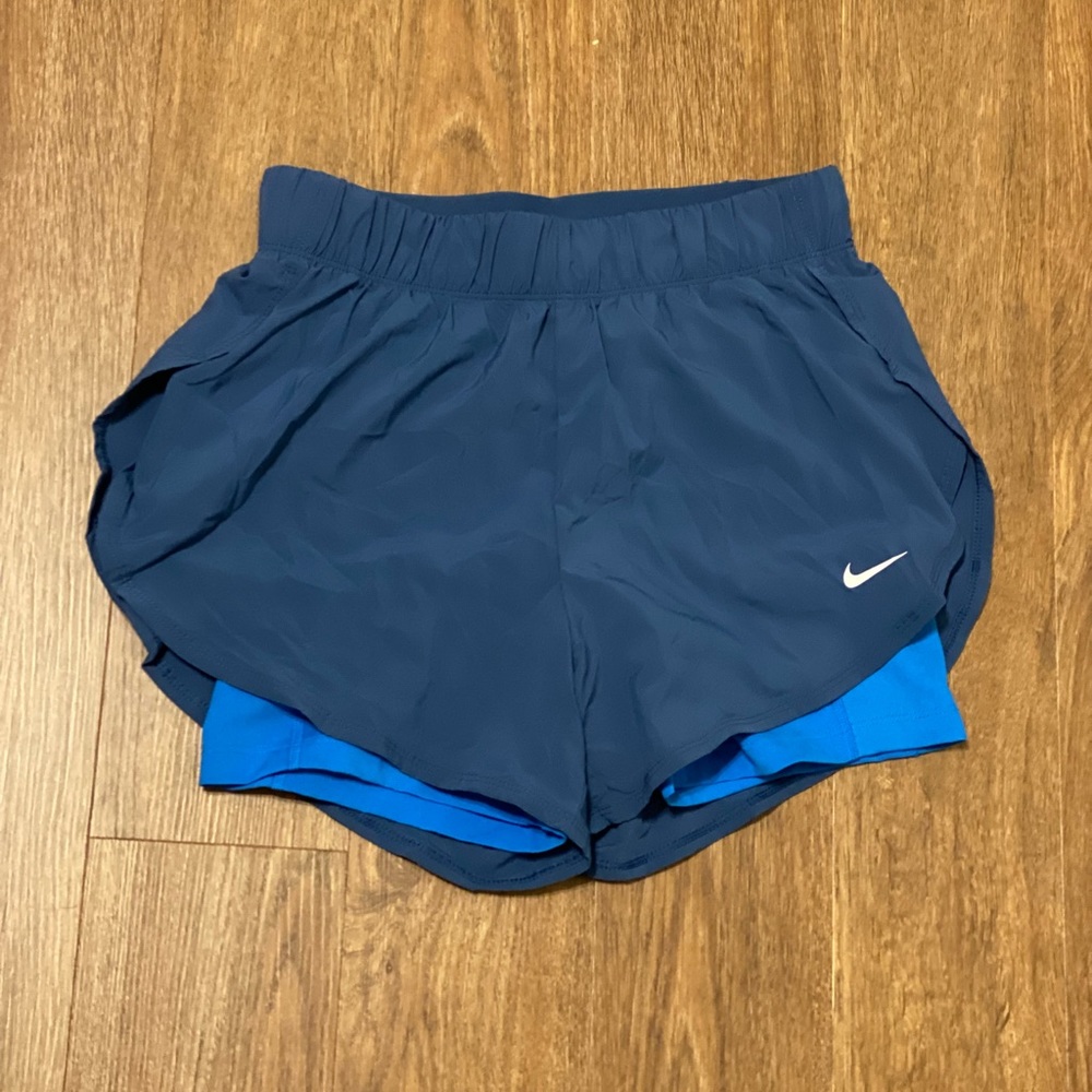 Running shorts